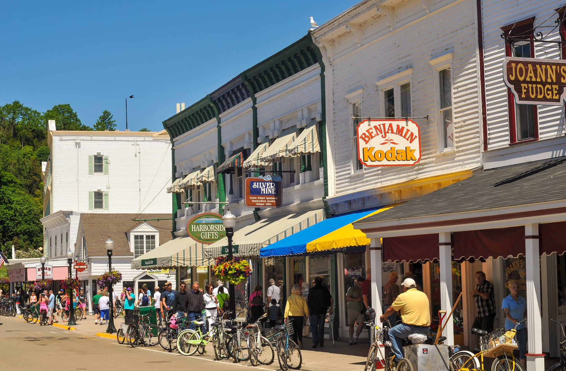 AmericanTowns cover image